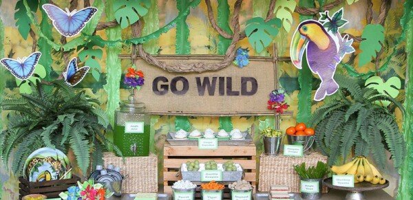 Jungle themed birthday - BIrthday STage